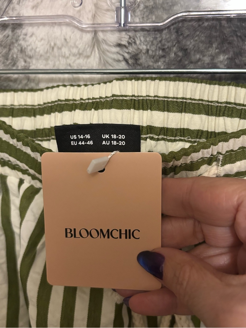 BloomChic Striped Olive Green Drawstring Jogger Pants size 1X(14-16) - Picture 13 of 16